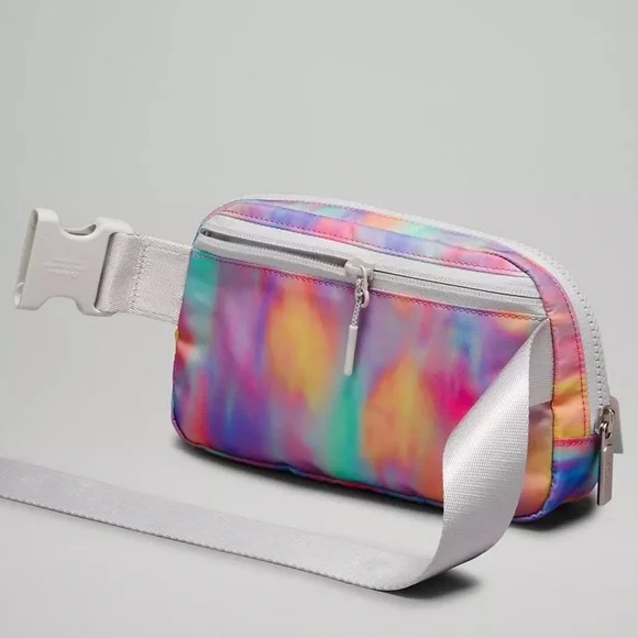 Lululemon Prism Print Multi Everywhere Belt Bag Rainbow EBB Nwt - Picture 3 of 7